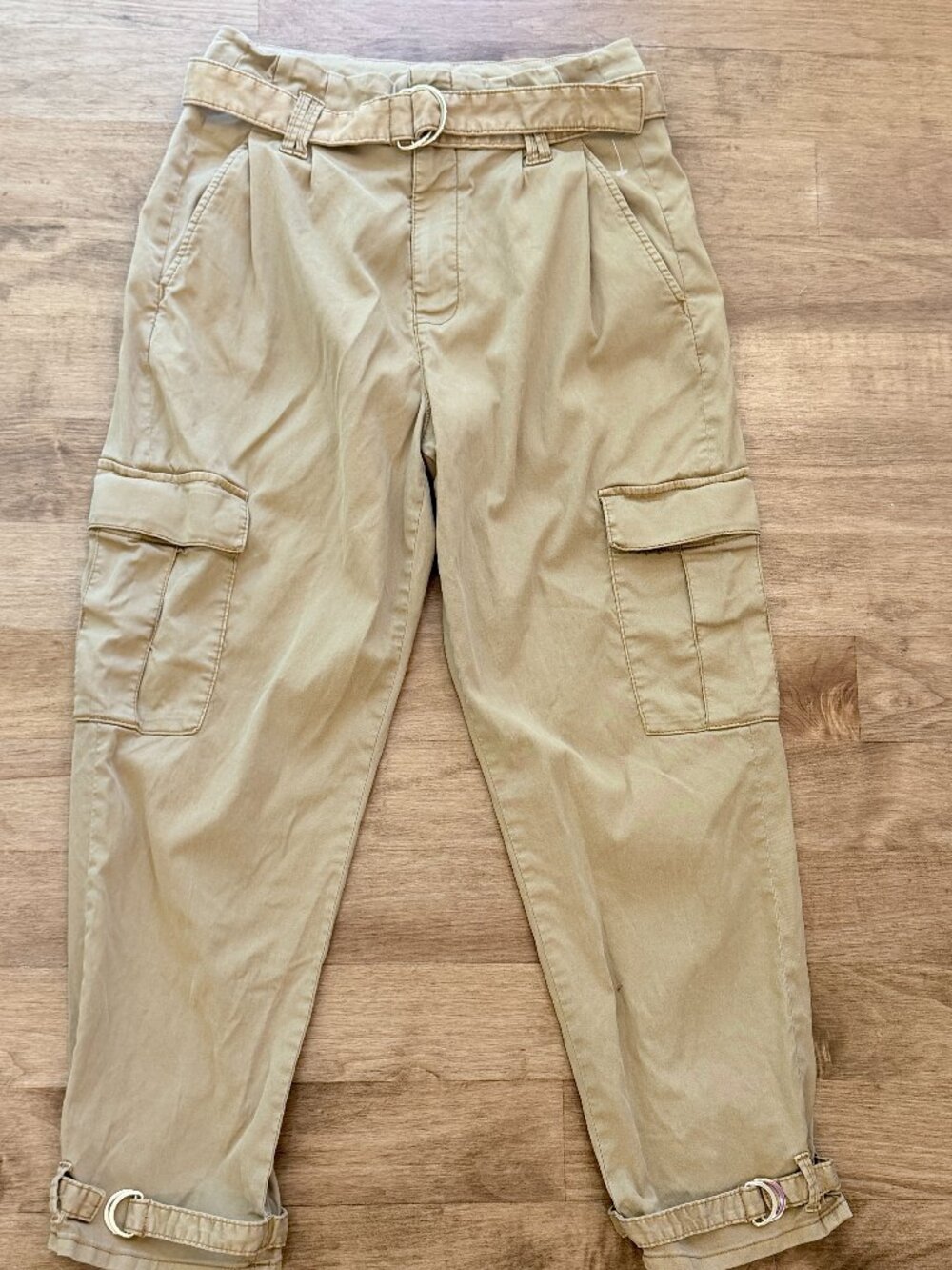White House Black Market Cargo pants, size 6